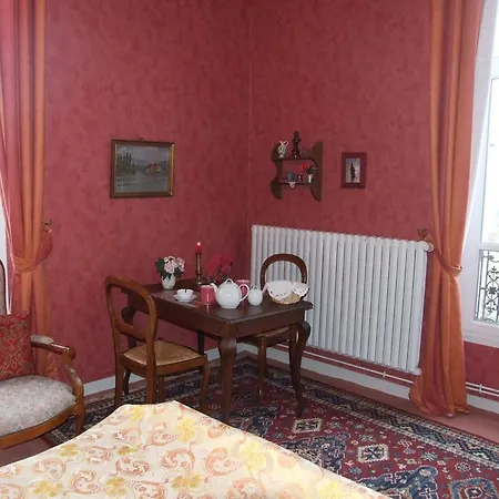 فندق مبيت وإفطار Le Clos 3*