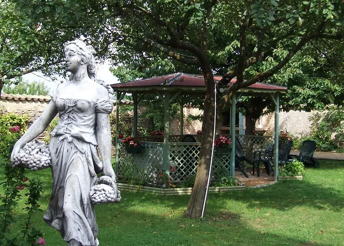 Couette-café Le Clos 3*